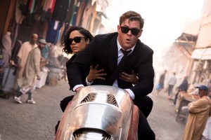 Chris Hemsworth (H) with Em (Tessa Thompson) in Marrakech in Columbia Pictures' MEN IN BLACK: INTERNATIONAL.